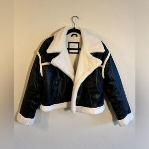 Brand New never worn Leather and Sherpa jacket from Hollister - size M